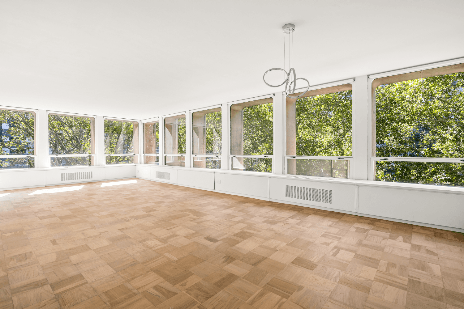 Sundrenched, Spacious, and Rarely Available Corner UnitWelcome to your new home !