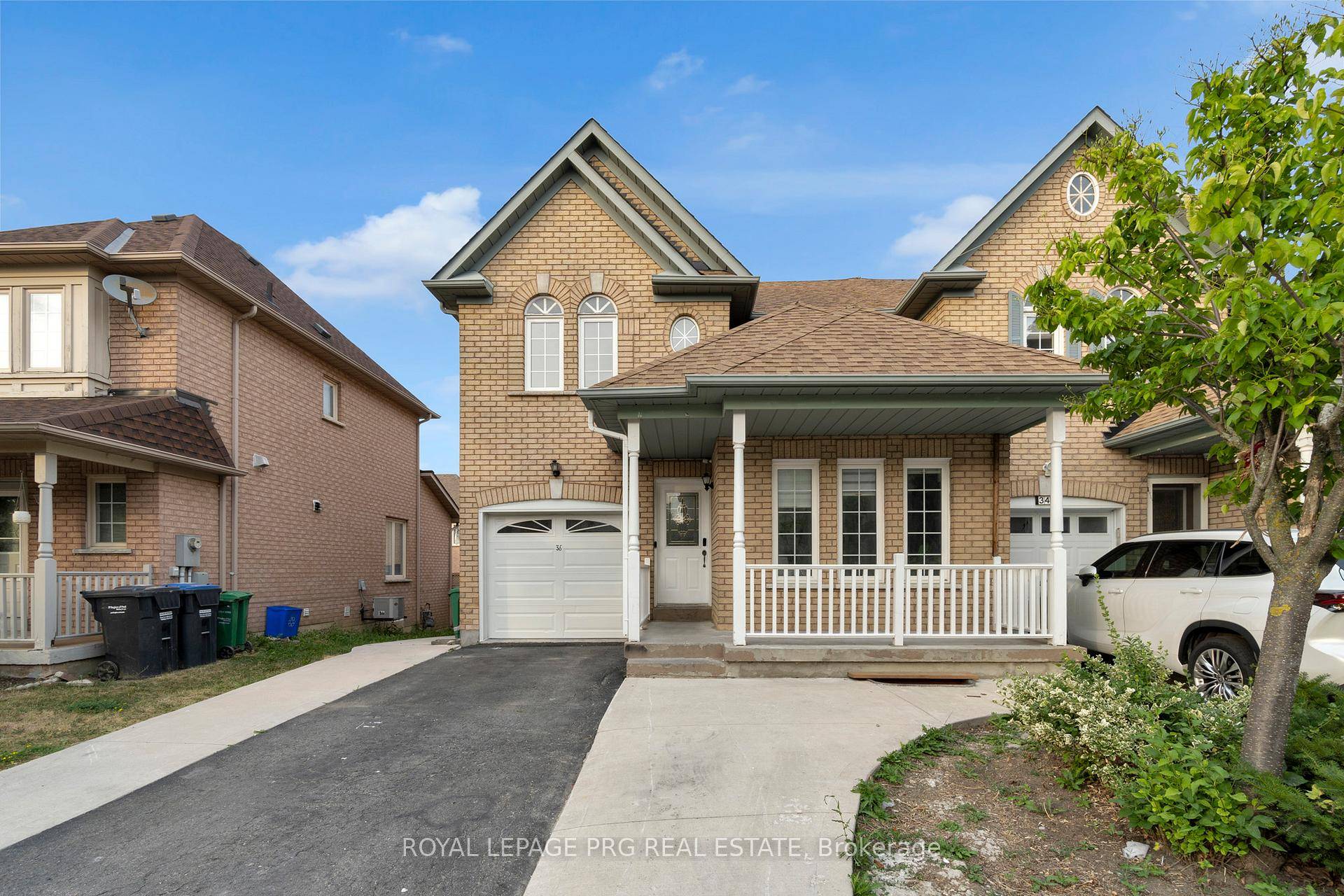 Welcome to this fully upgraded 3 bedroom, 4 washroom semi detached home nestled on a premium 32.