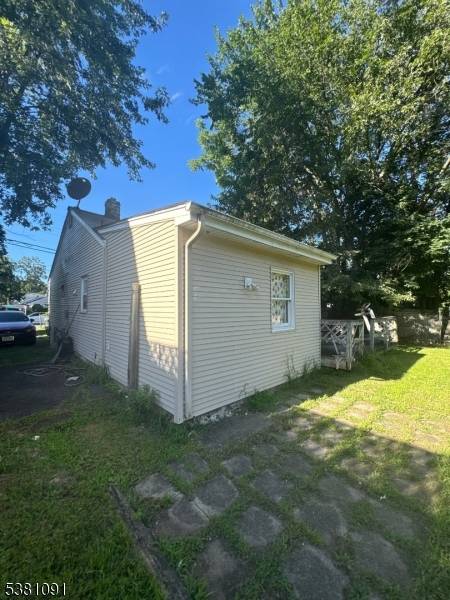 Short sale subject to third party approval.