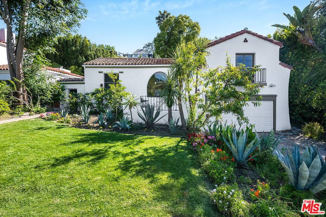 3137   Lindo St 3BR Hollywood Hills East La