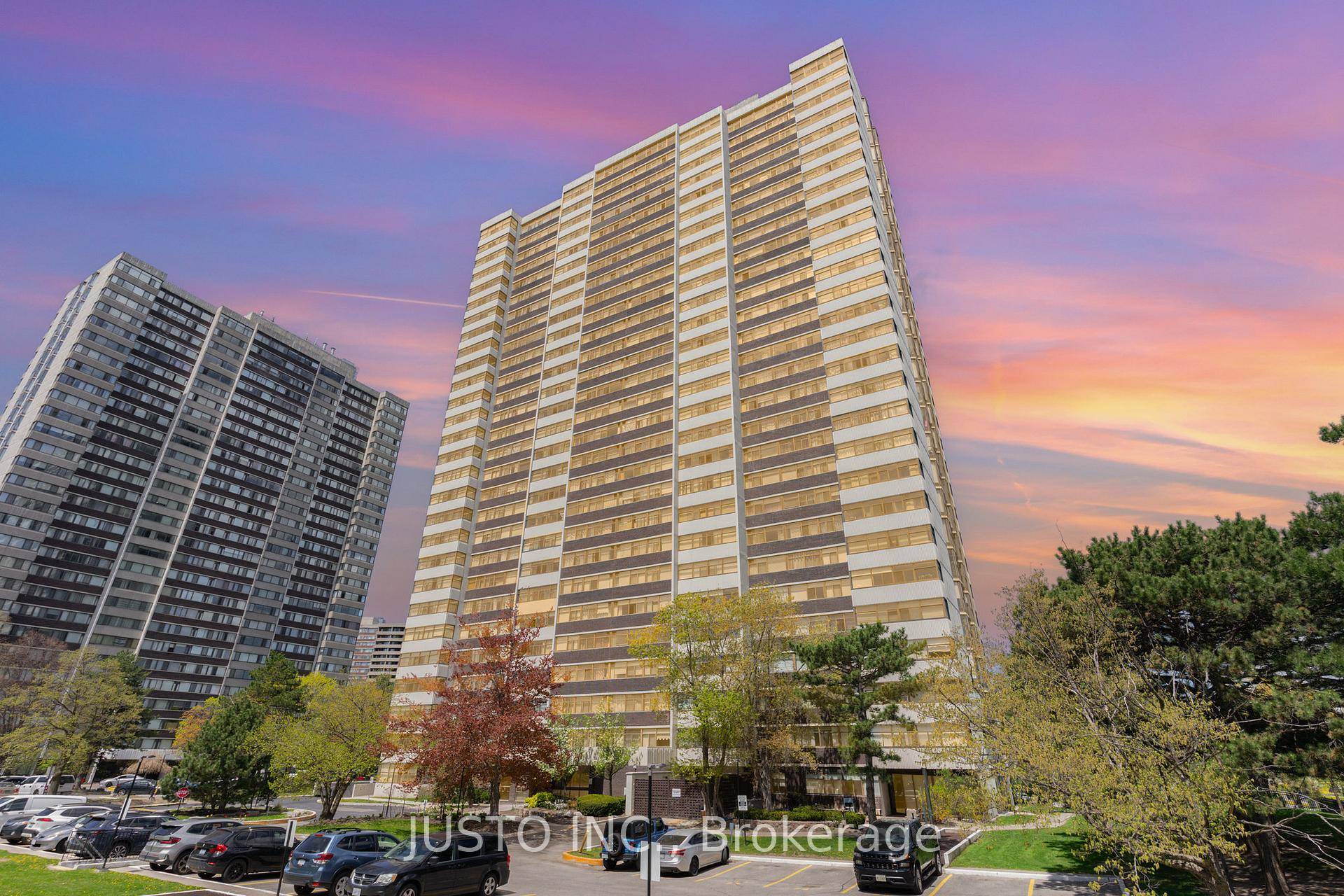 Very Spacious amp ; Bright, Fully RENOVATED Spent more than 50K !