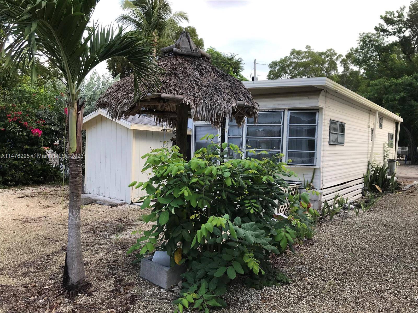 Key Largo Kampground offers daily rentals.