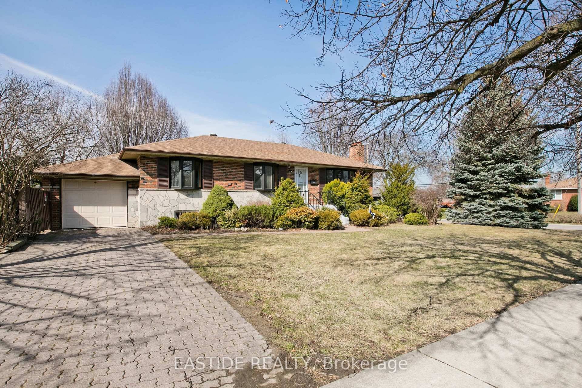 Charming Victoria Village Bungalow On A Rare Corner Lot Just Steps To Transit amp ; Upcoming LRT Sloane Station !