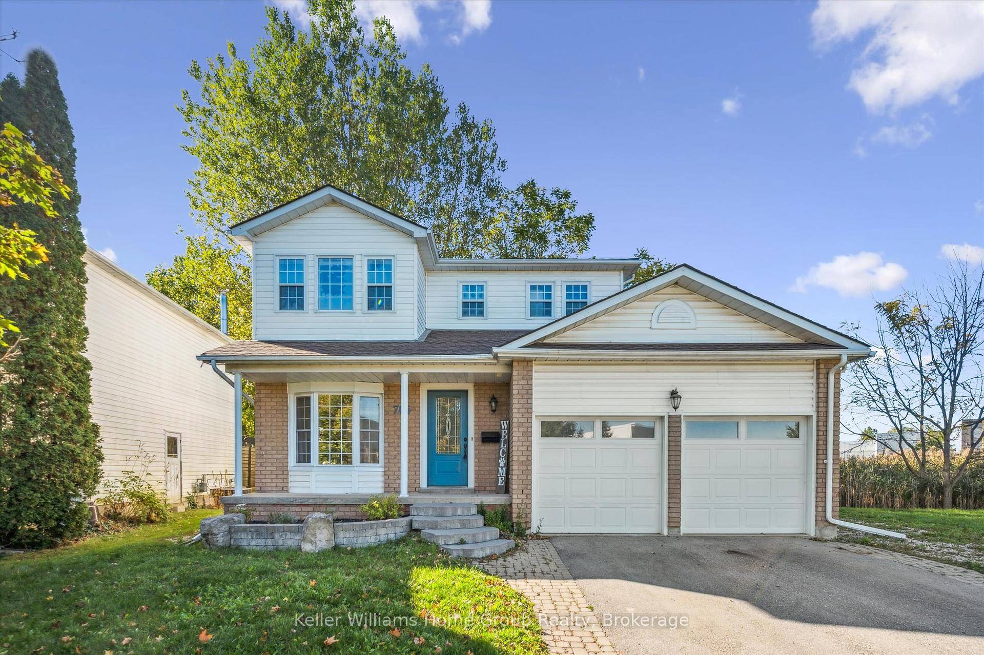 Welcome to 765 Woodhill Drive in the heart of the north end of Fergus.