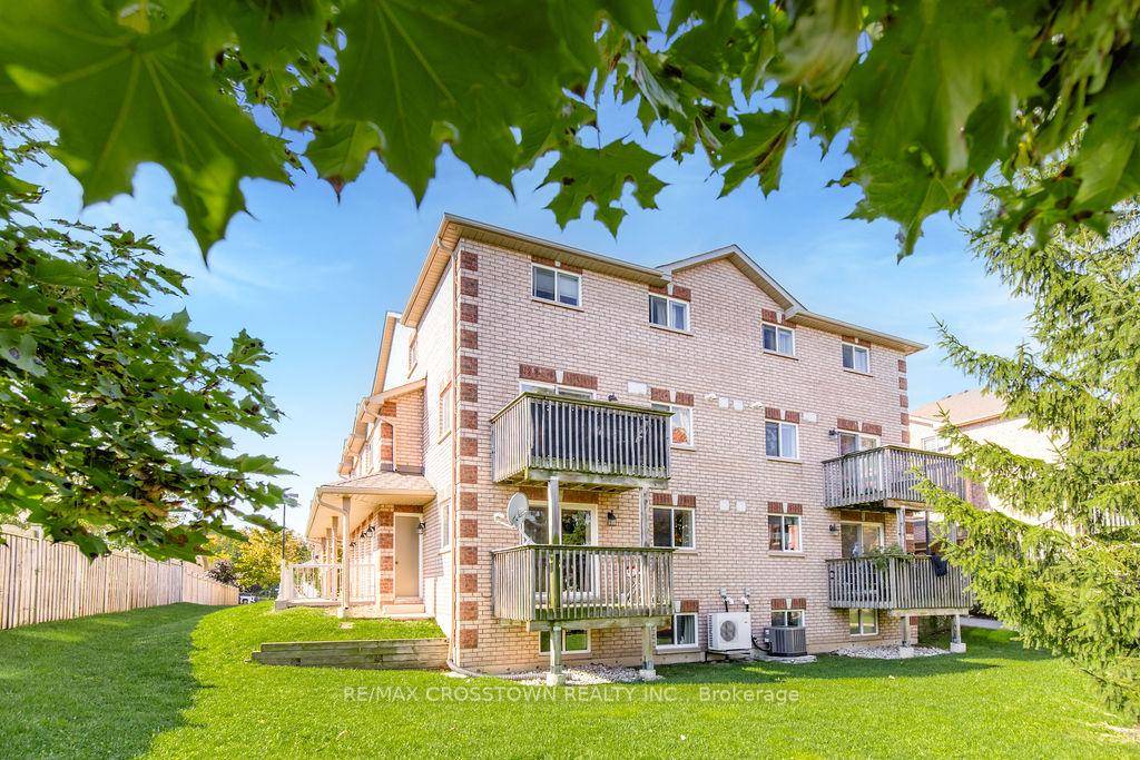 Affordable, well maintained and updated unit !