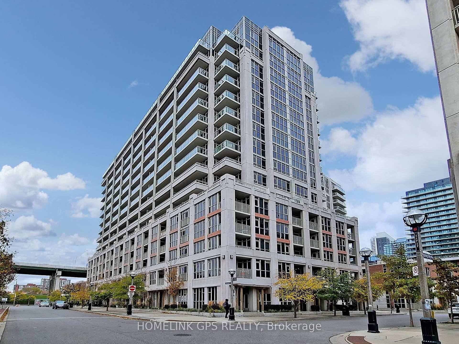 Large1 Bdrm Plus Den With The Door At York Harbour Club.