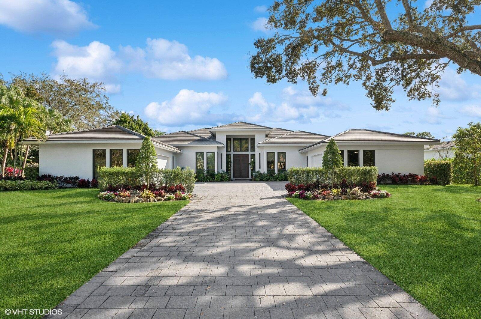 Experience living in your own private Resort in this beautiful modern home, sitting on over an acre of land and yet in close proximity to major shopping and dining destinations.