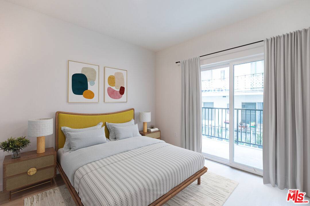 1227  N Berendo St 2BR La