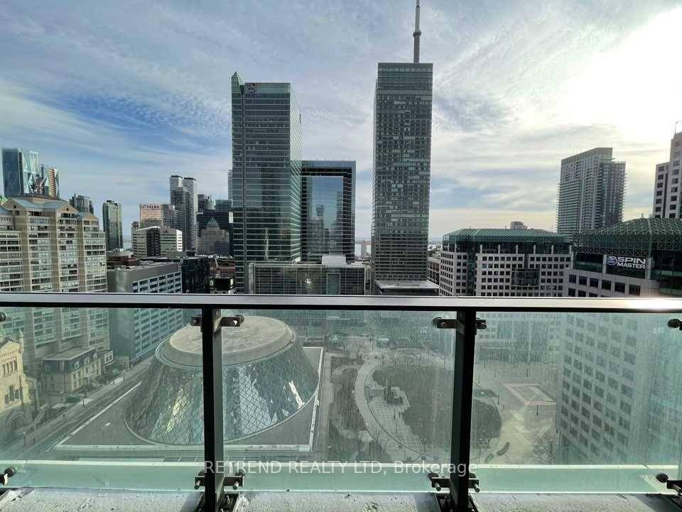 Theatre Park Luxury Condo !