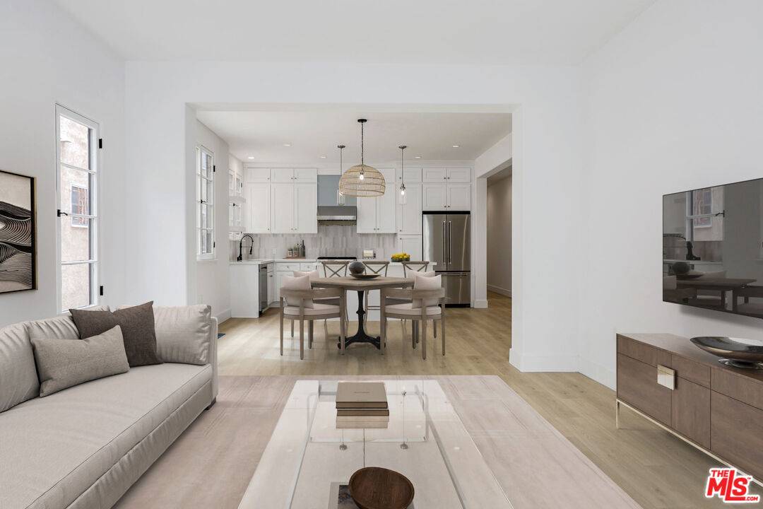 6206 Orange St 3BR Beverly Grove La