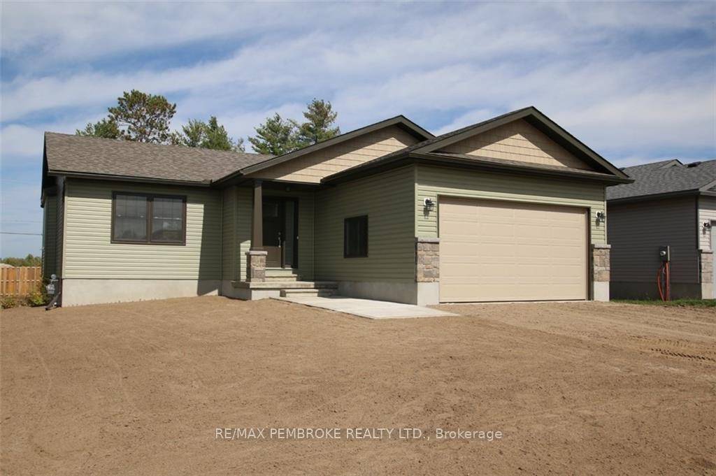Beautiful and functional family oriented bungalow, The Charles built by award winning builder Terry Waito Homes !