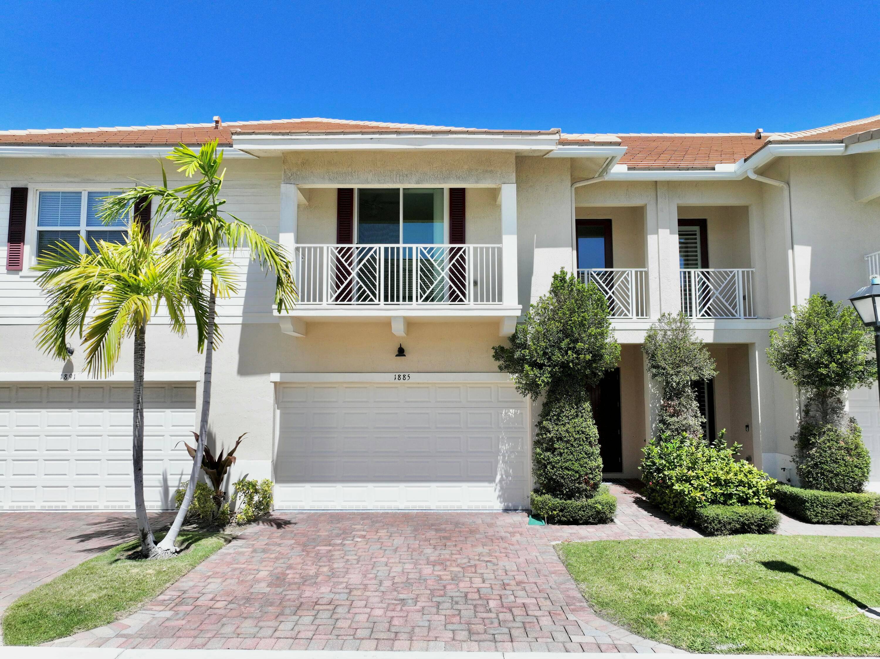Discover coastal elegance in Hampton Cove, a boutique gated community minutes from beaches, golf, and dining.