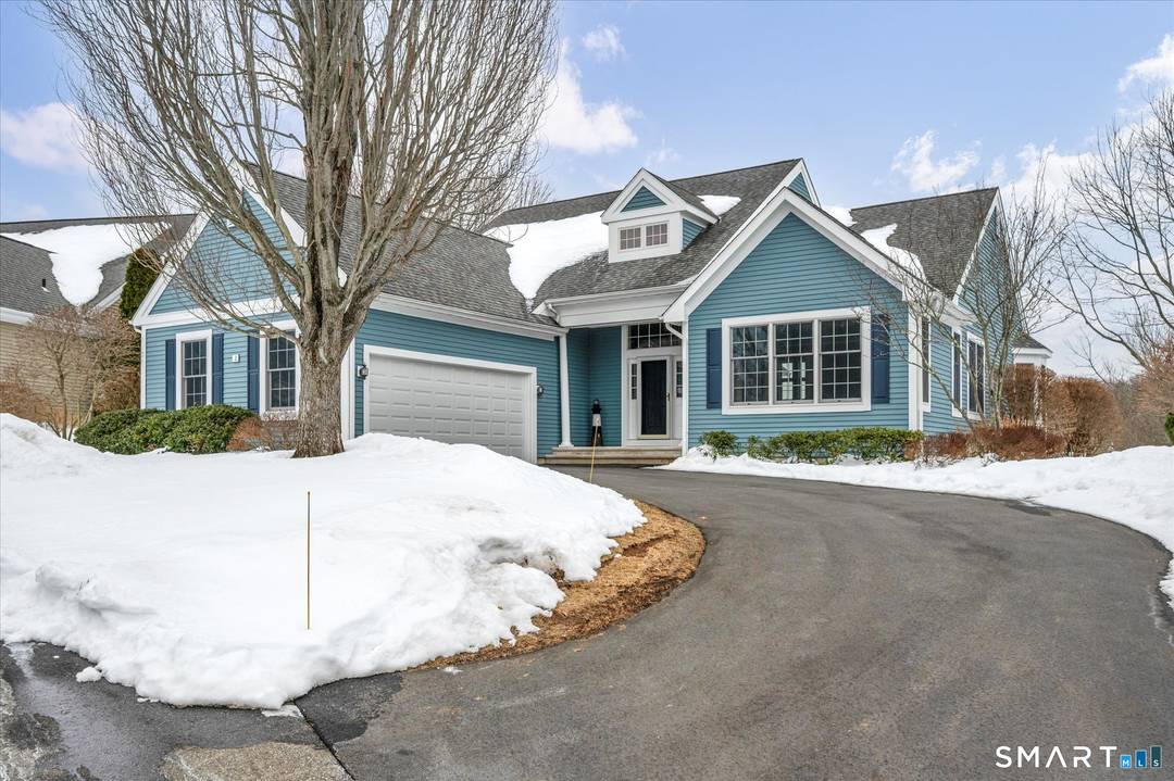 Welcome to Timeless Luxury at TPC River Highlands in Cromwell !