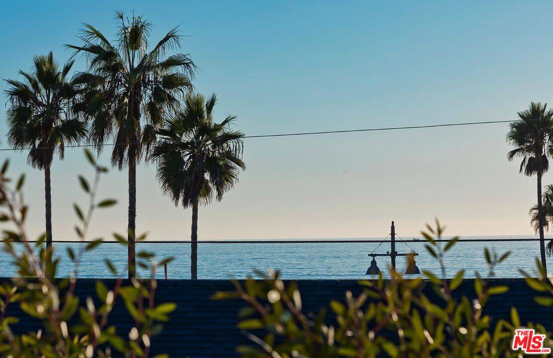 17  20th Ave 2BR Marina Del Rey La