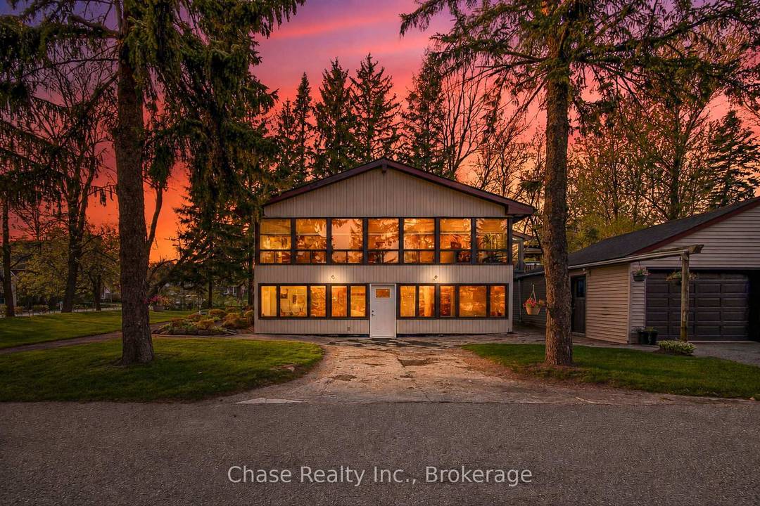 Set on an impressive 8. 08 acres in the prestigious and highly sought after hamlet of Bloomington, this exceptional estate presents a rare blend of luxury country living and outstanding ...