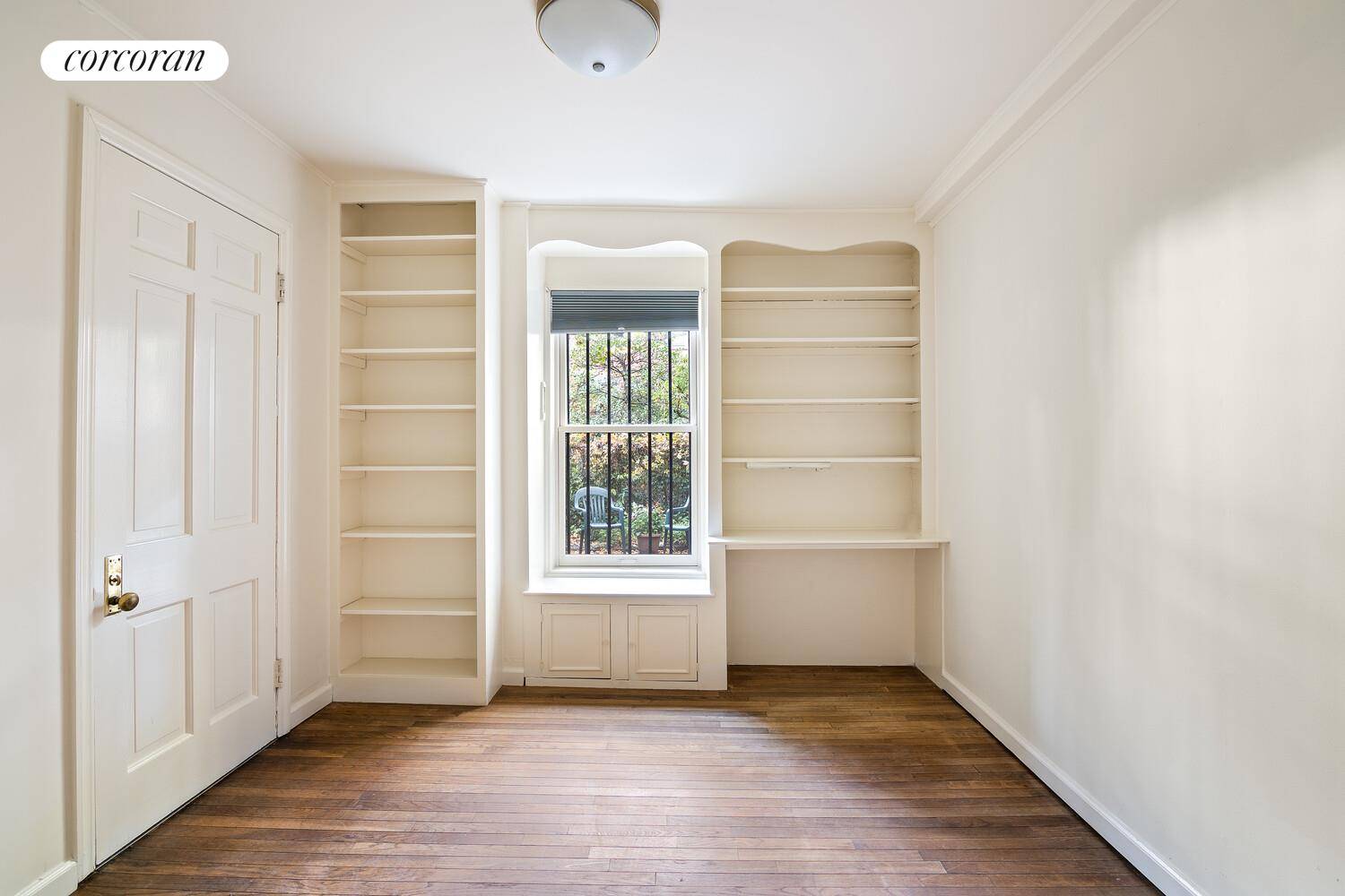 2 Bedroom with Private Garden You'll want to call this apartment home.
