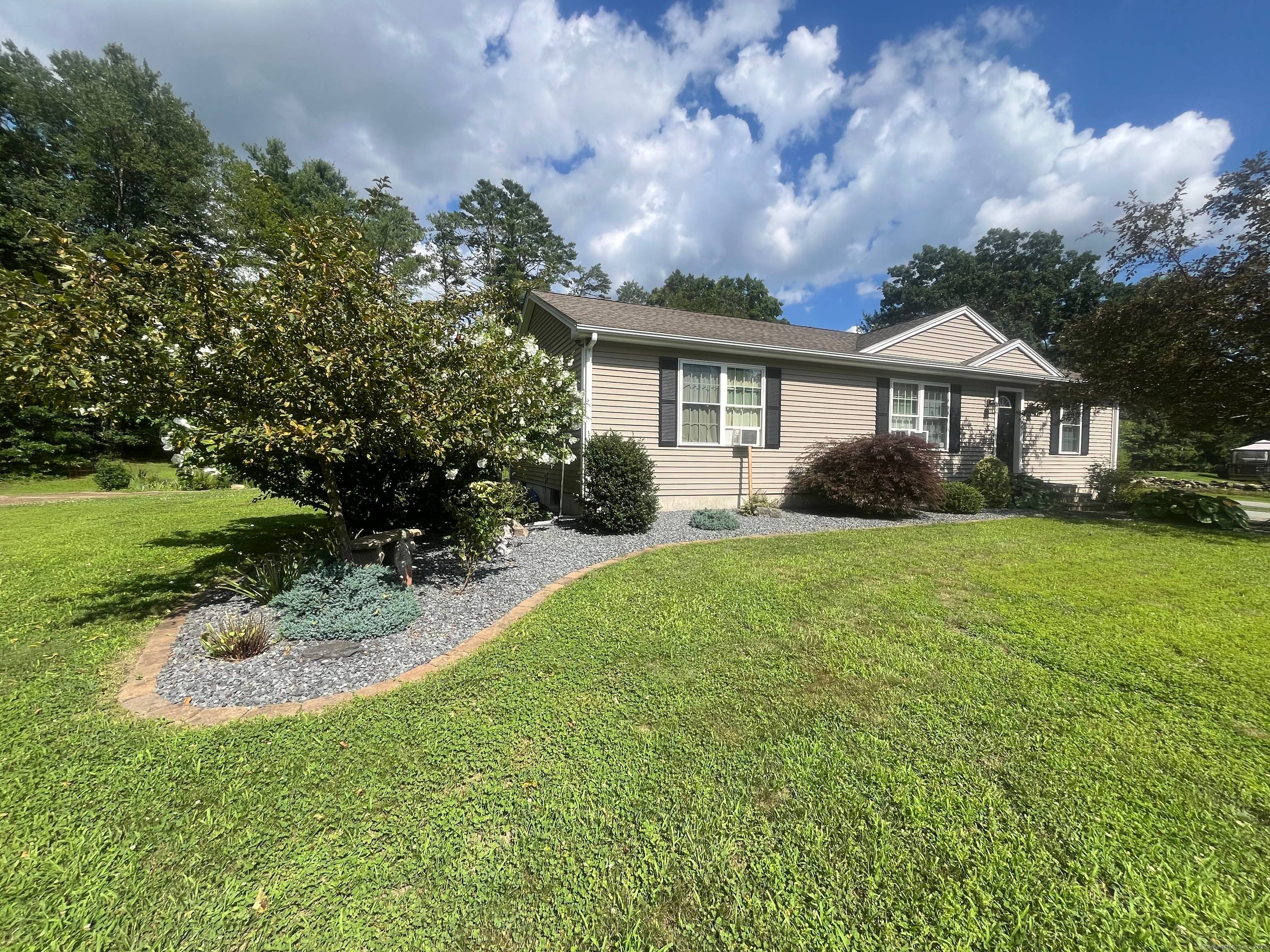 This lovely Brooklyn ranch with 2500 sq ft of living space is waiting for you !
