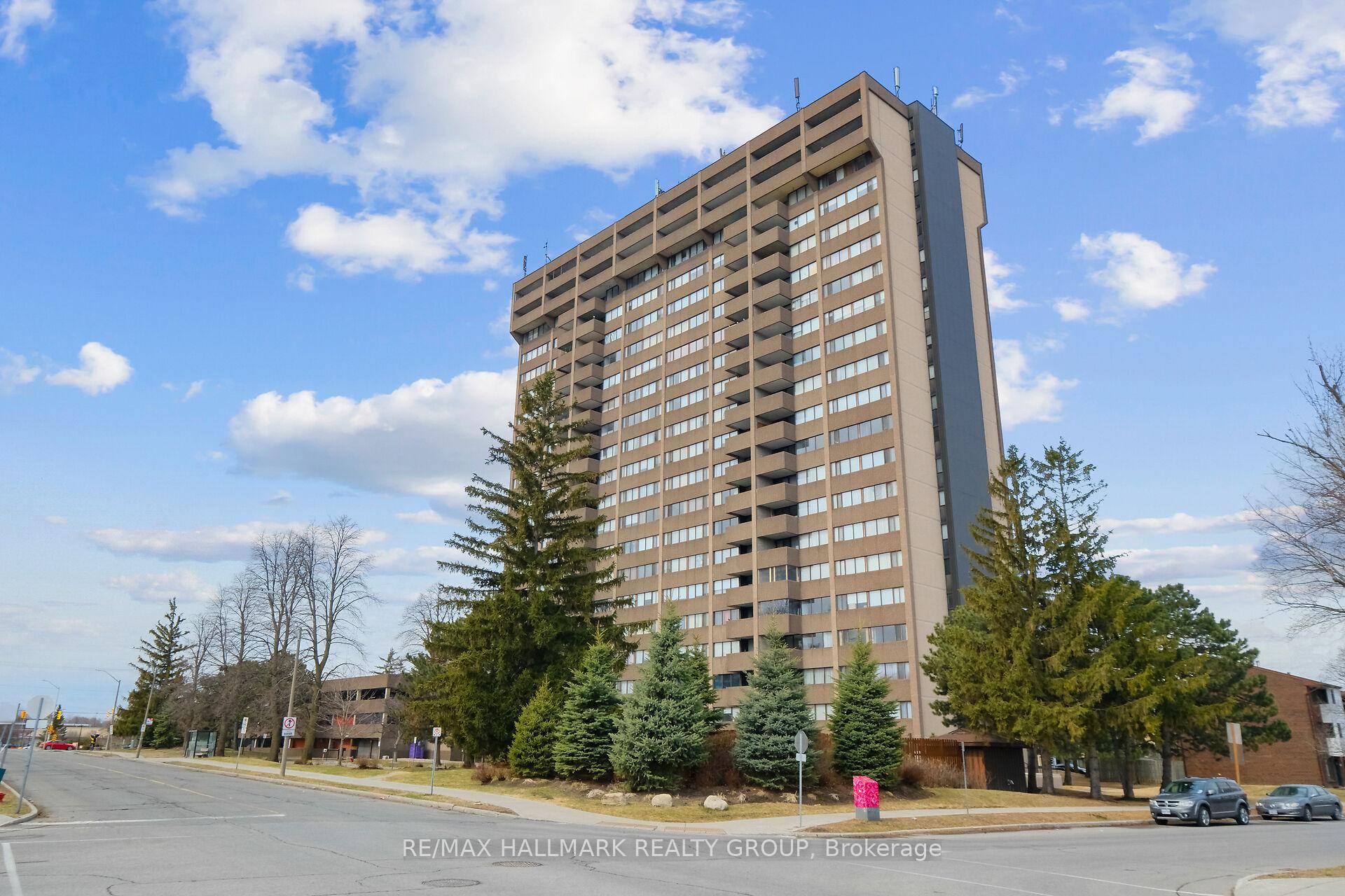 Renovated 3 bed, 2 bath condo in a prime South Keys location.