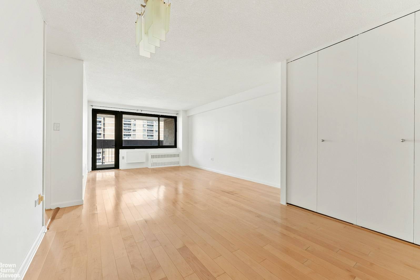 Move in ready one bedroom with a terrace at 77 Fulton Street, in Southbridge Towers !