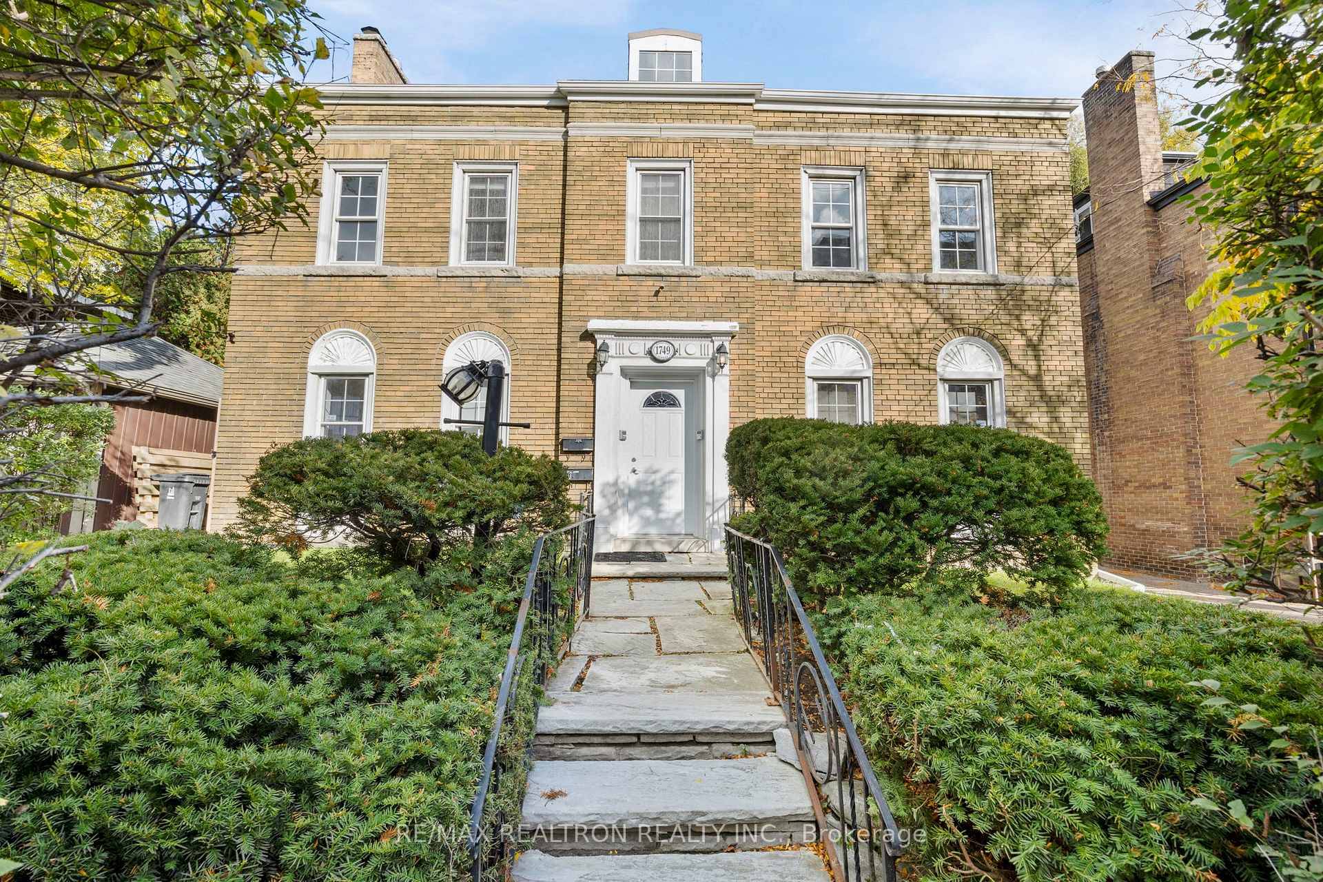 Executive Luxury Rental In Lower Village !