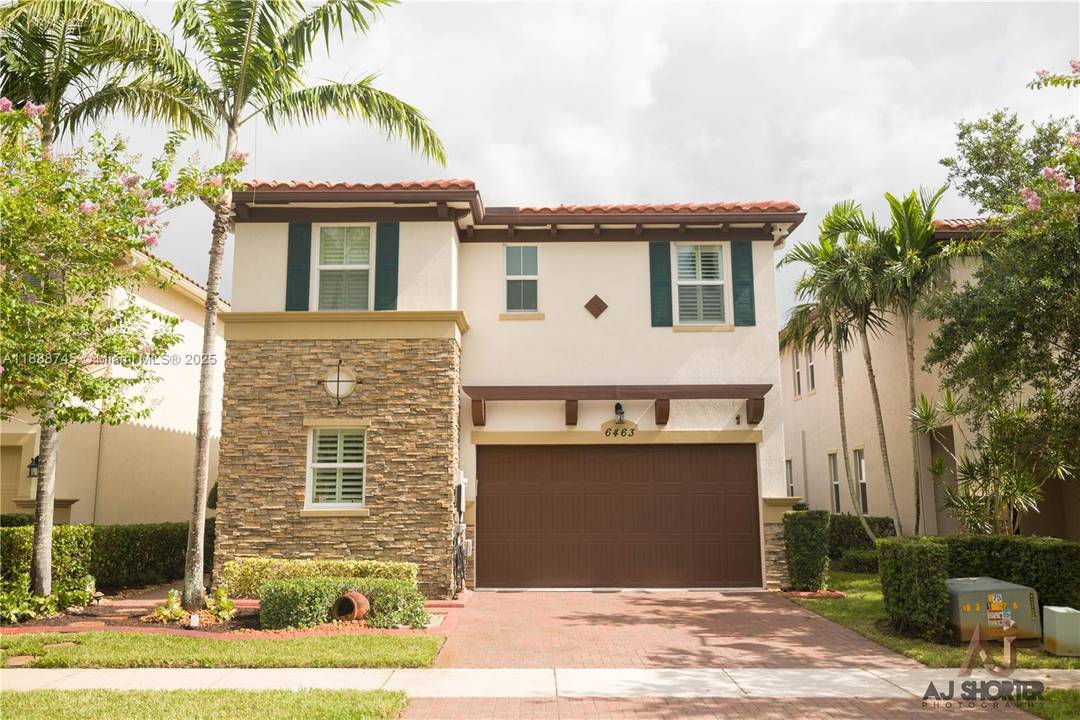 Located in the highly appreciated city of Davie, this stunning lakefront home offers 4 bedrooms, 2.
