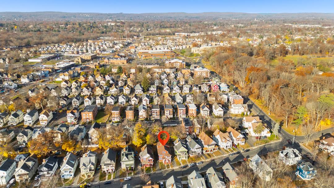 Fully vacant and newly renovated, 171 Edgewood Street delivers a rare turnkey three family opportunity perfect for investors, house hackers, or anyone seeking strong cash flow with zero delays.