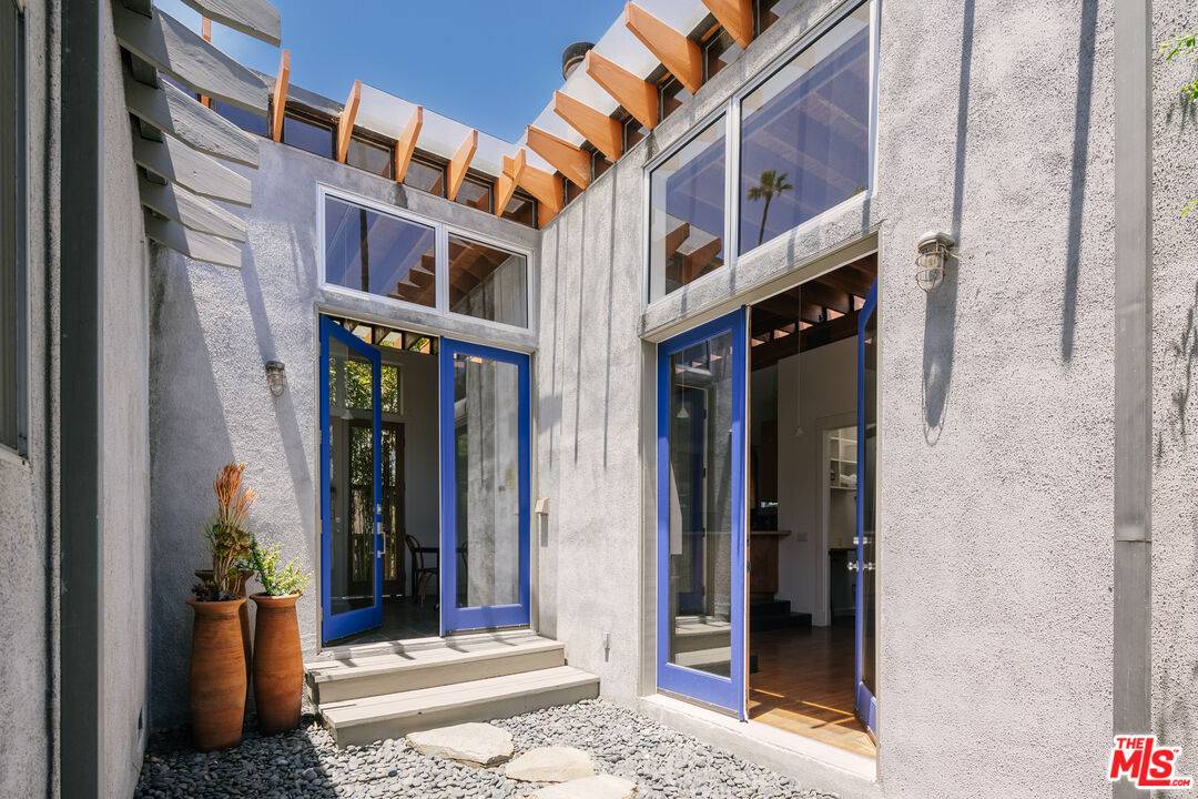 803   Boccaccio 3BR Marina Del Rey La