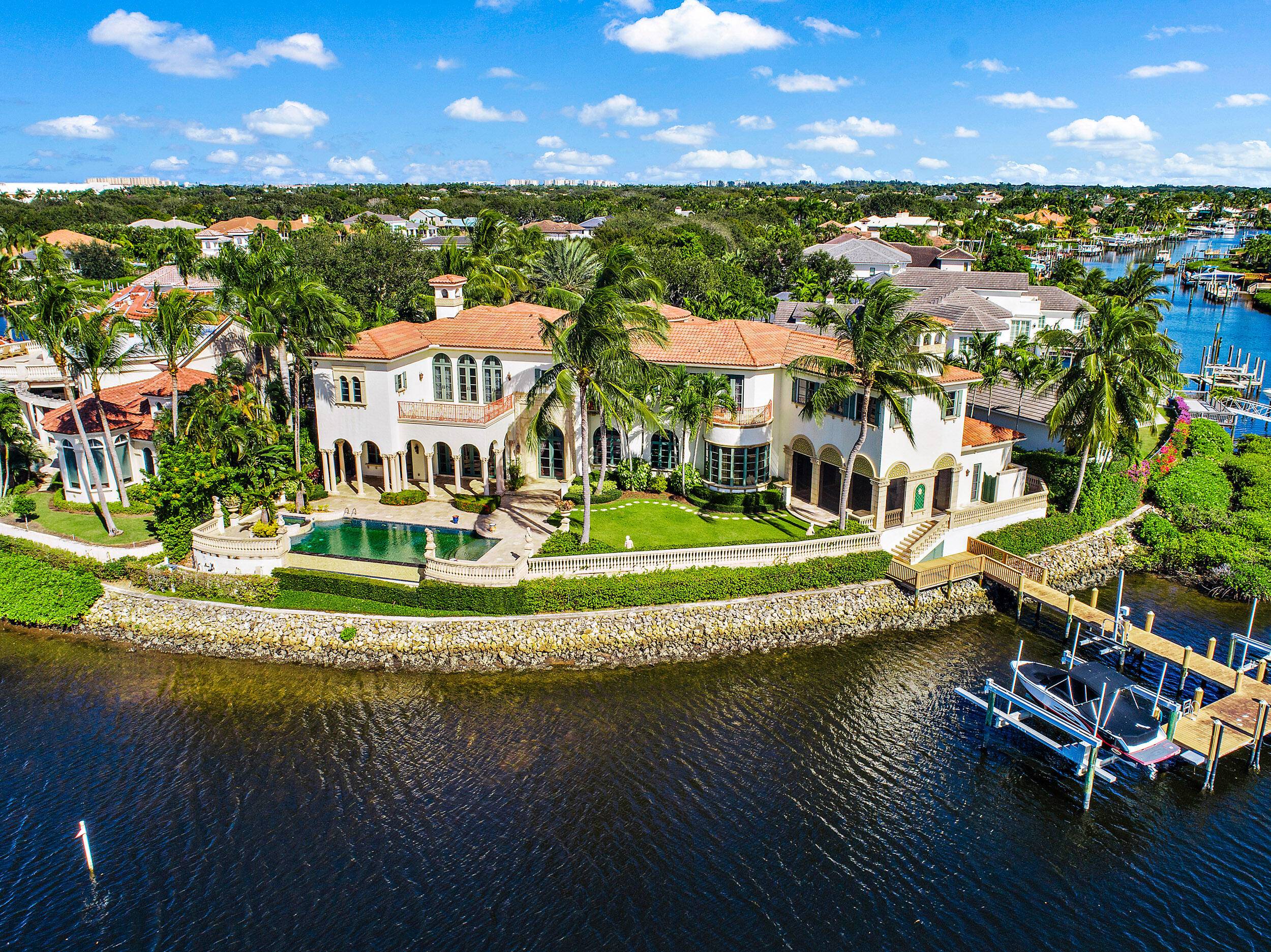 Perfect opportunity to rent in the prestigious Admirals Cove.