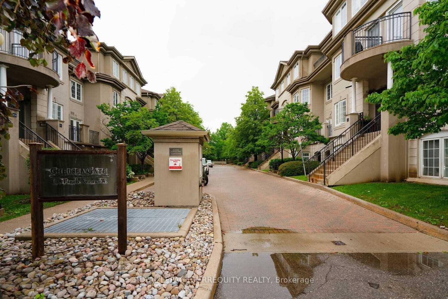 Two Bedroom Townhouse In A Great Location.