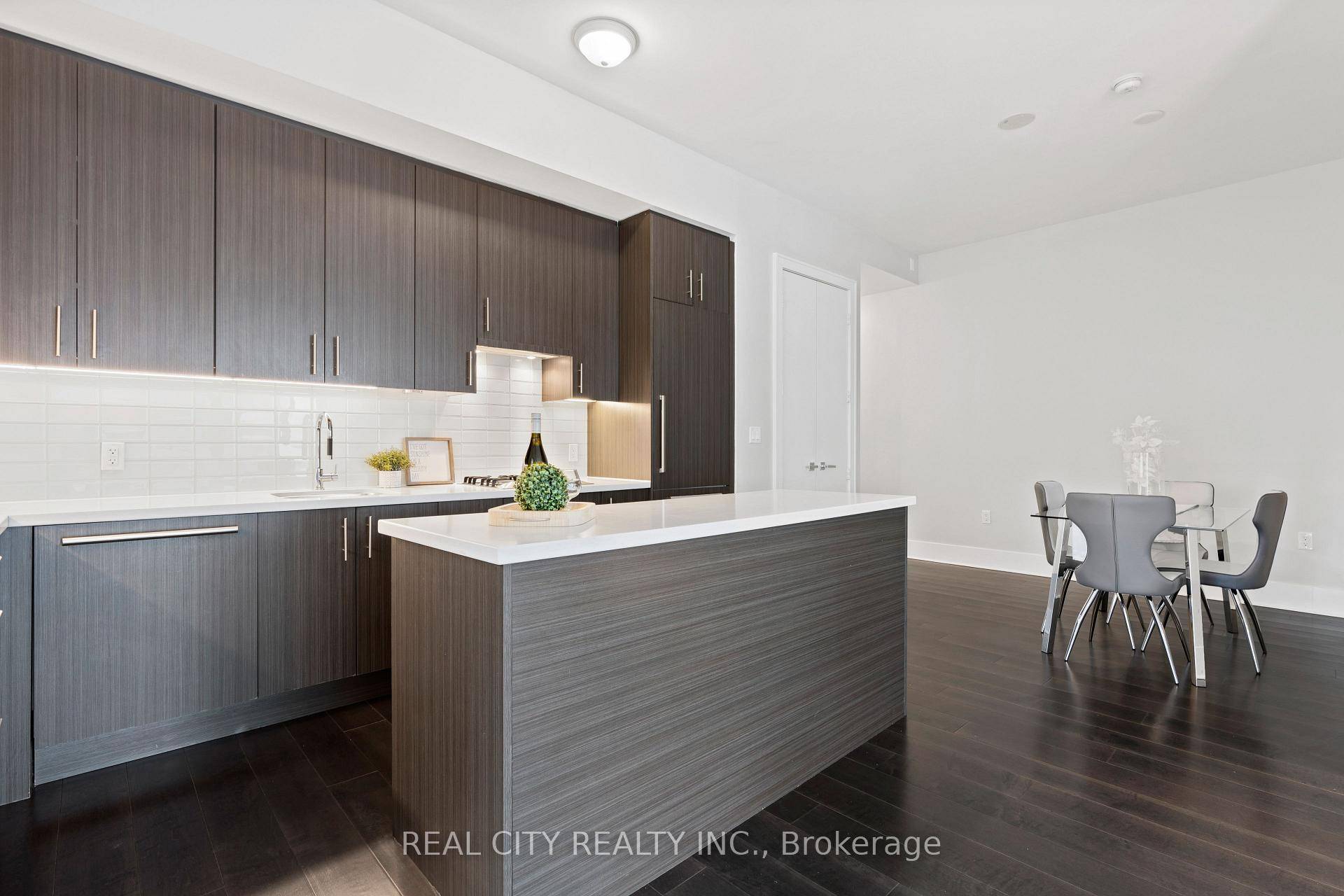 The landlord is looking for responsible, clean tenants who will appreciate and care for the unit as their own.