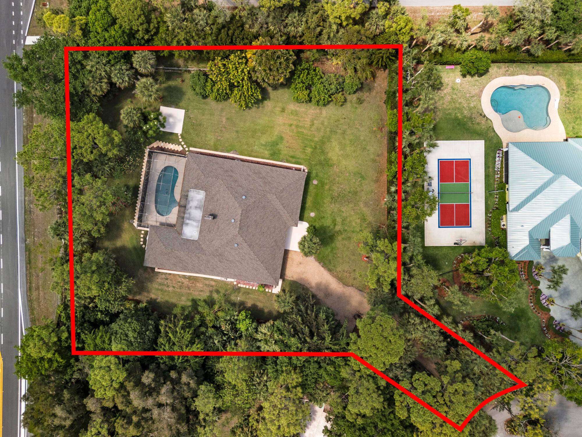 This stunning estate offers 5 oversized bedrooms, a flex room that can be converted into your sixth bedroom, 2 living rooms, renovated kitchen, fireplace, formal dining room, cabana bath, and ...