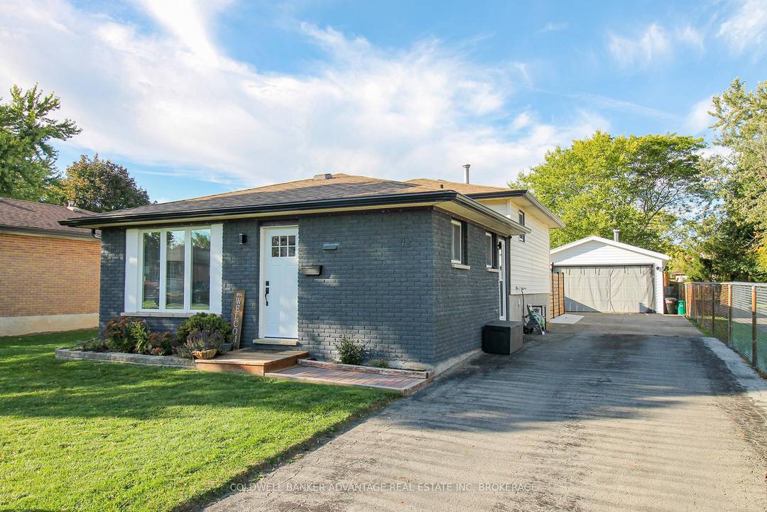 Located in a centralized North Welland neighbourhood by Woodlawn park, this 3 level backsplit home has been tastefully upgraded with modern finishes and new functional features.