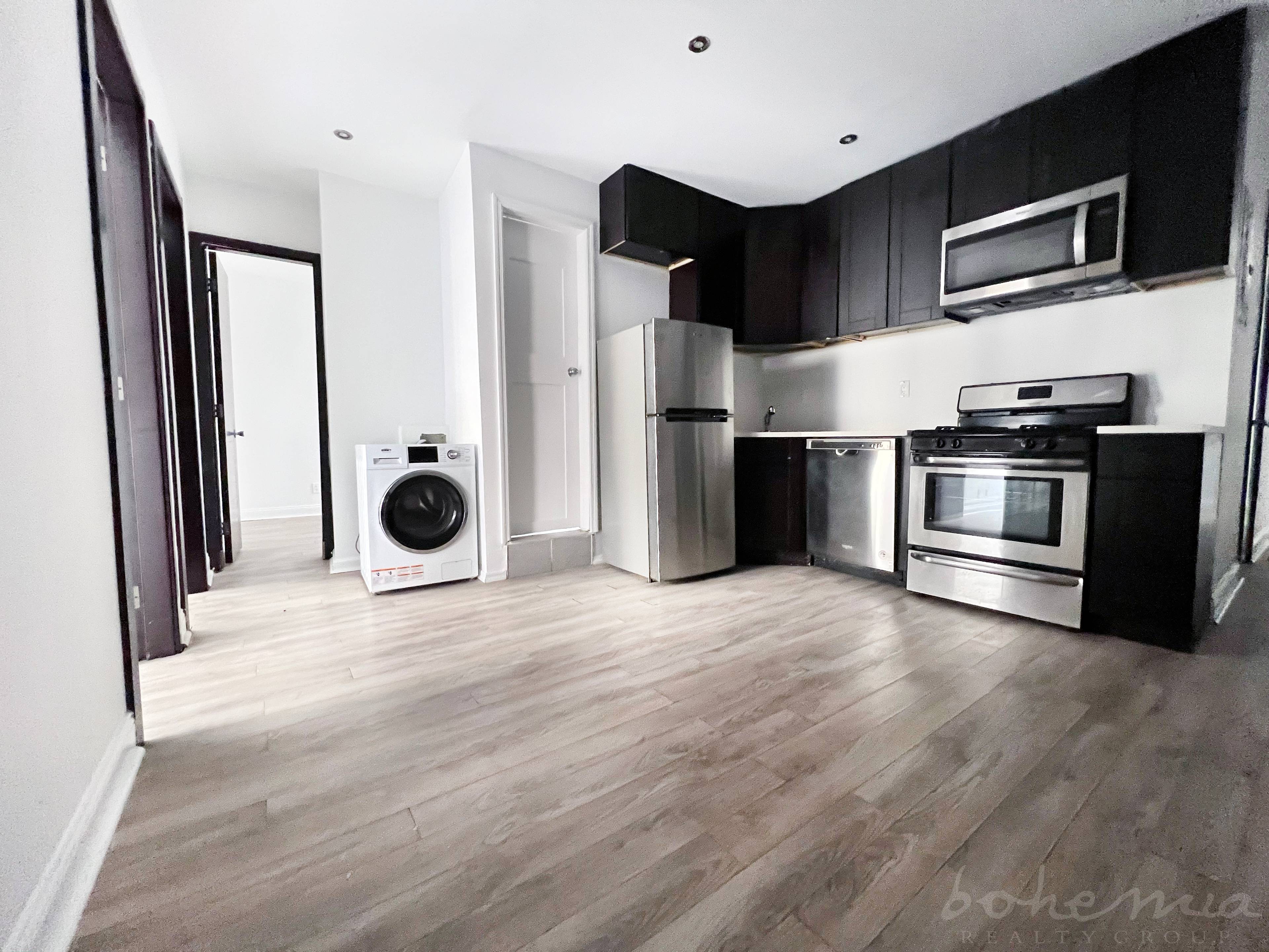 5 bedroom 2 bath in Manhattan Valley.