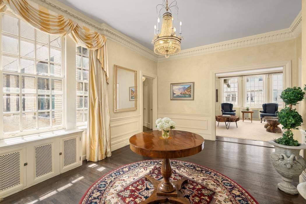 Designed by renowned architects Harde amp ; Short in 1906 and classified as a landmark in 1977, 45 East 66th Street is distinctive for its magnificent gothic inspired terra cotta ...