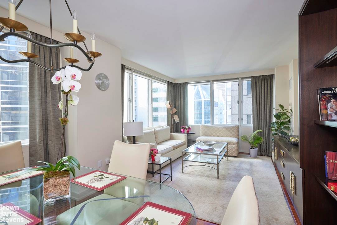 Located in the heart of Manhattan, this beautifully designed oversized one bedroom home is situated between Park amp ; Madison Avenues, offering walking distance access to all that Midtown Manhattan ...