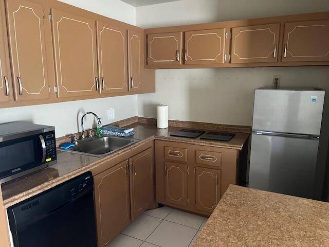 This top floor 1 bedroom, 1 bath with beautiful water view near clubhouse.