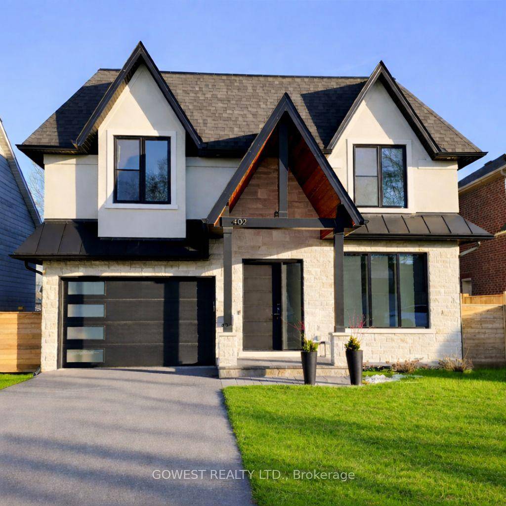Prestigious Mineola Neighbourhood Stunning Property This Custom Luxury Residence offers approx.