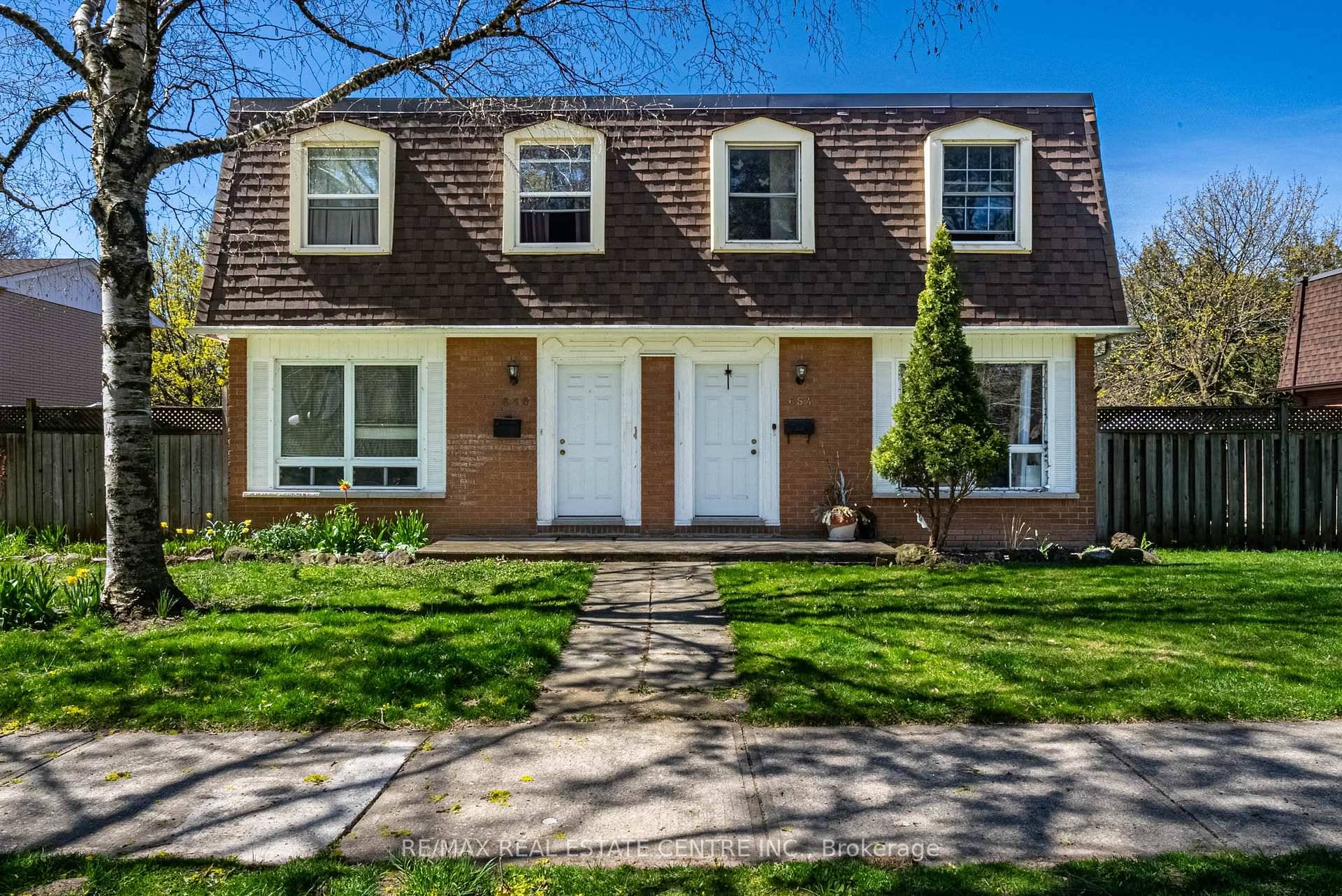 Well Maintained 3 Bedrooms, 1.