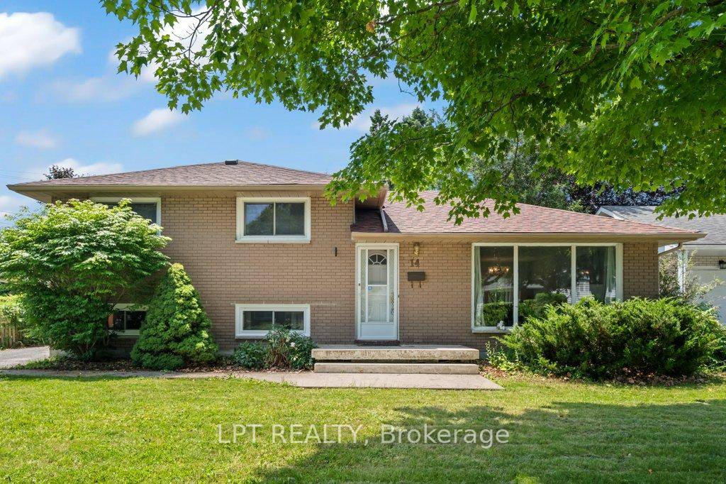 Discover a move in ready side split in Kingstons sought after Calvin Park neighbourhood, where mature trees and a quiet crescent set the stage for comfortable family living.