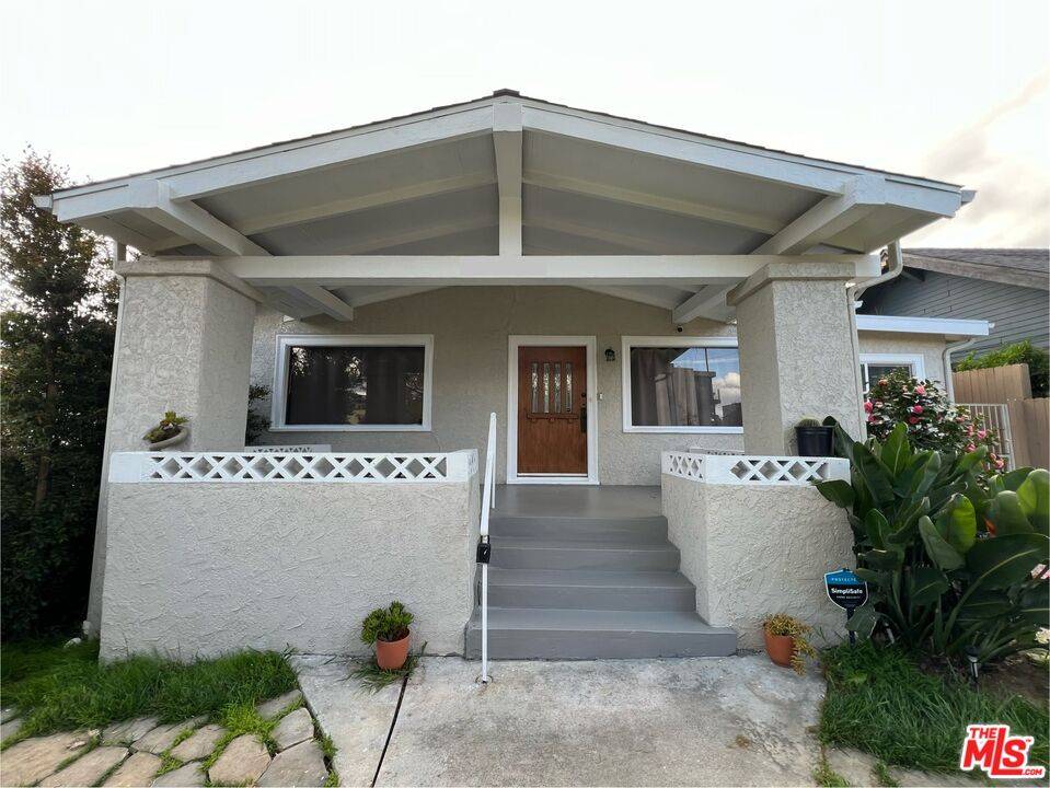 815  N Hobart Blvd 4BR La