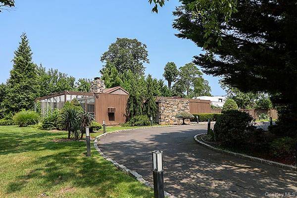 Exquisite Sun Drenched Contemporary Ranch in the Heart of Kings Point Built by award winning architect George Nemeni, this stunning home sits on a flat, meticulously manicured property and offers ...