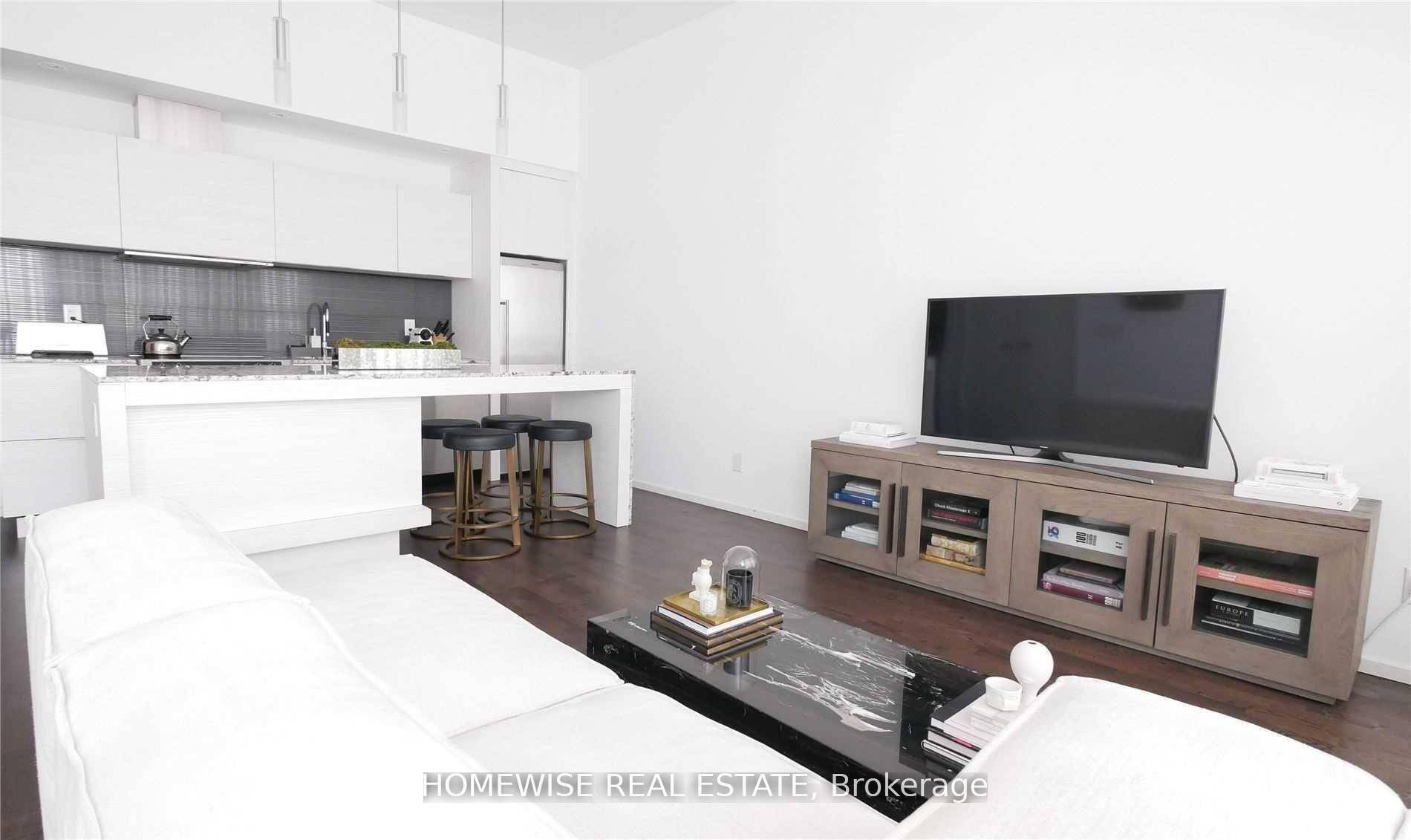 Gorgeous 1Bed Den Suite Offering Breathtaking Floor To Ceiling Views With Sprawling 10.