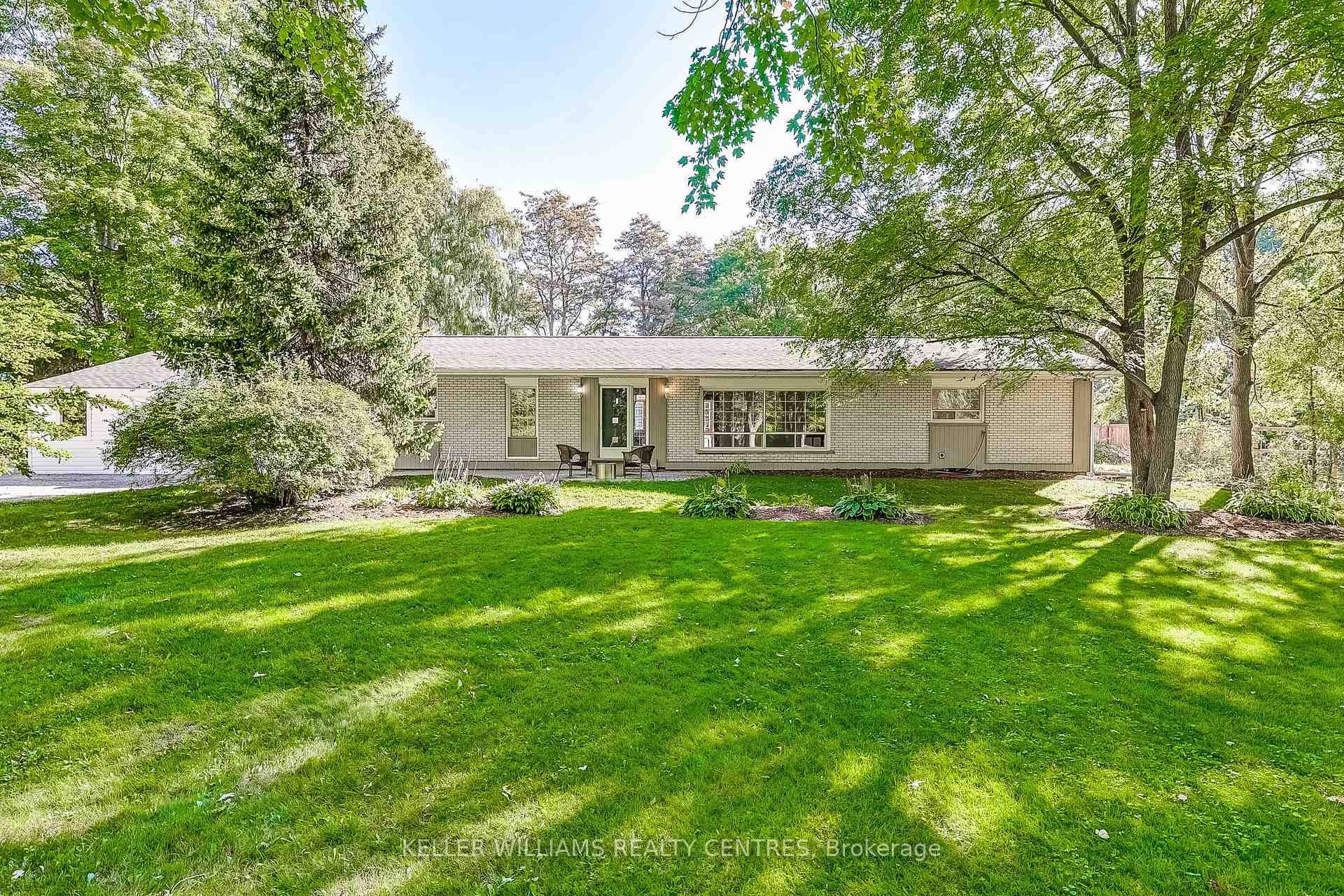Welcome to 16073 Warden Ave, a charming 2 bedroom bungalow built in 1963 and set on a spacious rural lot in sought after Stouffville.