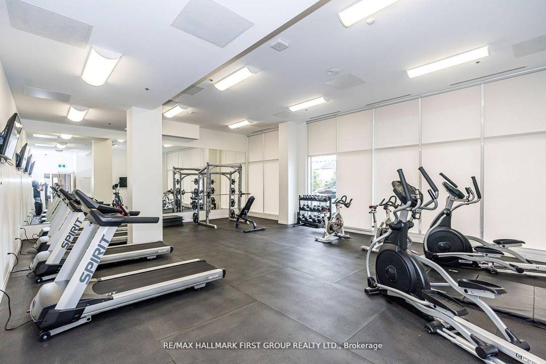This property is tailored for students or individual wo is working from Durham College and the University of toronto ideally situated within walking distance to both campuses.