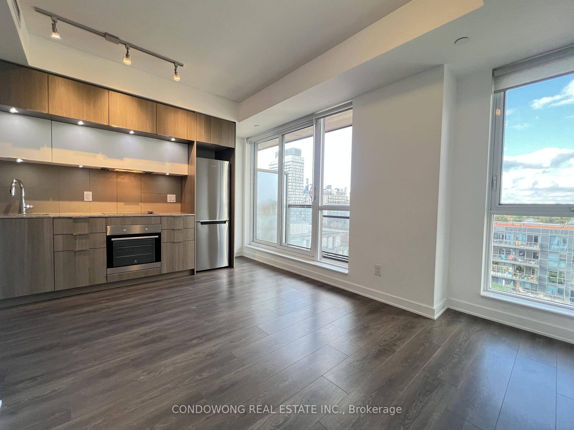 Bright and modern studio suite at 55 Regent Park Blvd in the heart of Downtown East !