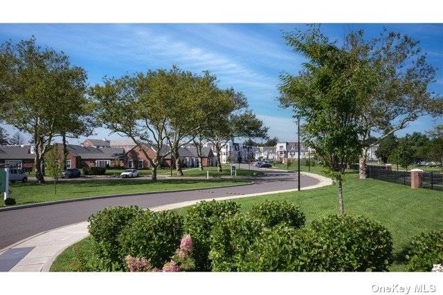 1 MONTH FREE WITH MOVE IN BY 12 1 23.