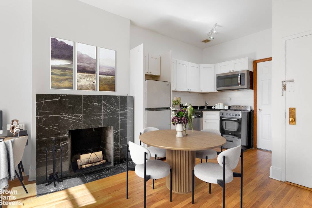 Here is a great opportunity to own a south facing 1 bedroom in Park Slope.