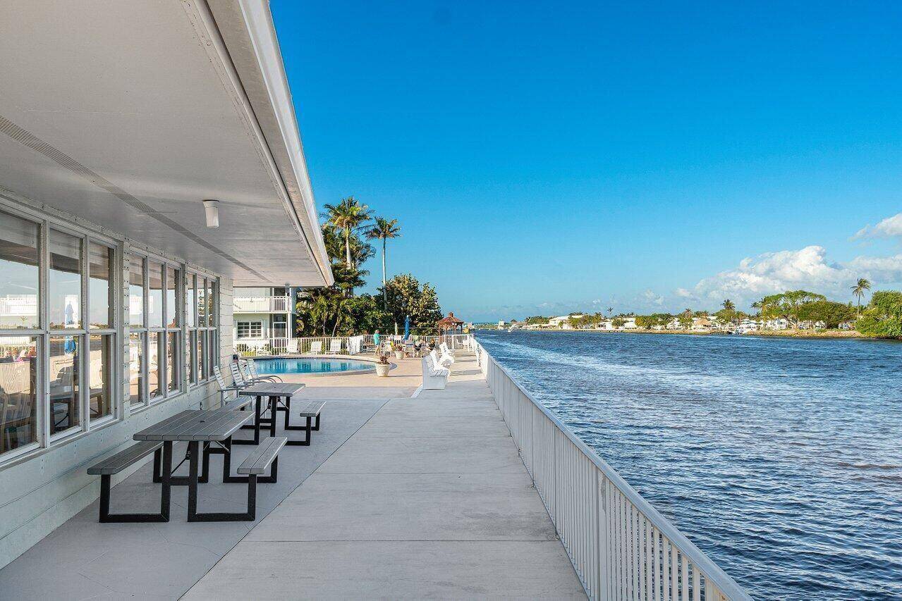 Experience waterfront living with this exceptional 2 bedroom, 1 bathroom property nestled along the Intracoastal Waterway in Boynton Beach, Florida.