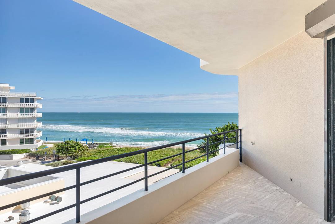 Experience exceptional privacy and oceanfront living at the iconic Leverett House, an exclusive boutique building in Palm Beach with just six residences.