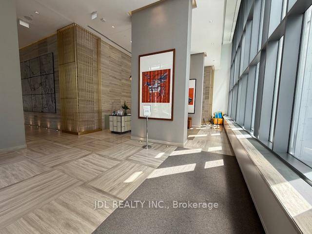 Luxury Casa 3 Condo, Also Known As Herme s Condo, Located In The Heart Of Downtown Business Center.